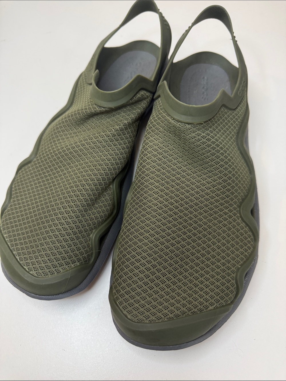 Men’s Size 12 CROCS Olive Green Classic Comfort Clog with Heel Strap